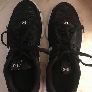 Under Armour tennis shoes